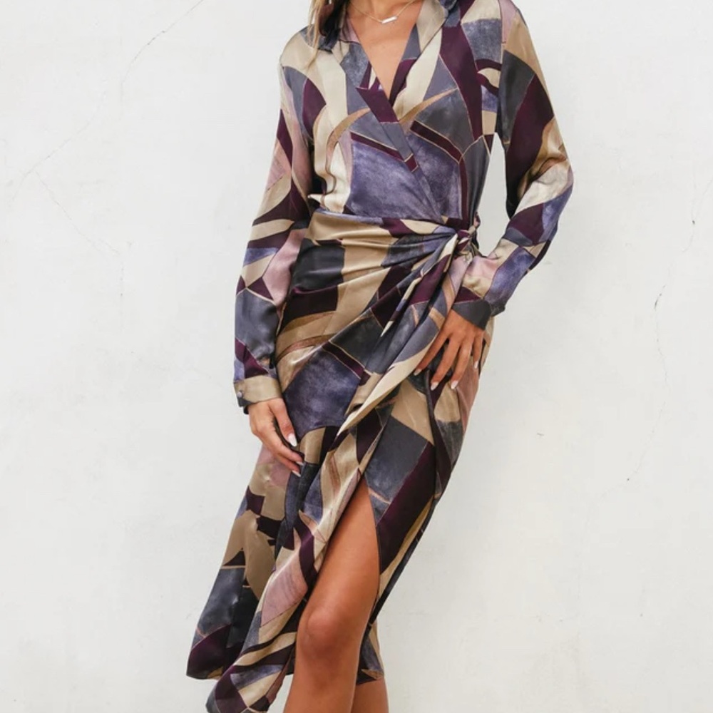 Gorgeous Patterned Wrap Dress